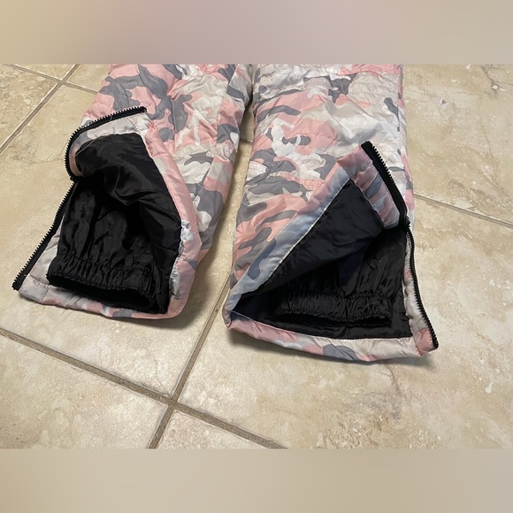 Sequoia Pink Gray Cream Camo Jacket - Picture 11 of 14